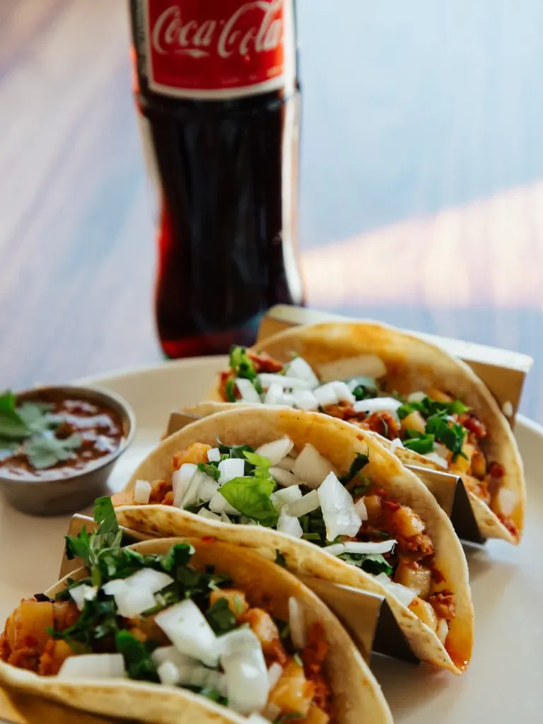 Guisados Tacos